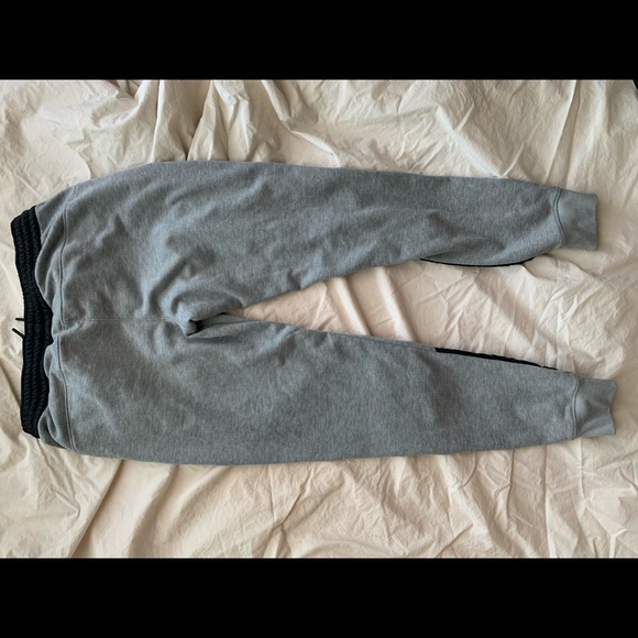 Women’s UA Pants - Picture 2 of 2